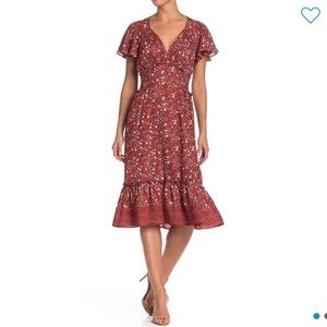 SALE! ❤️Max Studio Flutter sleeve dress